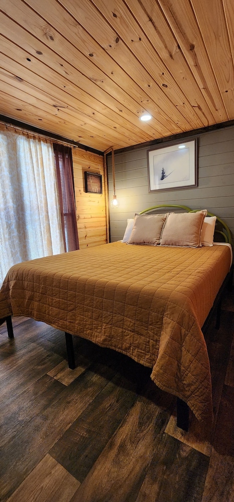 Emberglow Outdoor Resort - photo 12