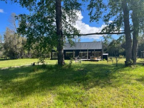 Linda Cabaña pet friendly a orilla rio y bosque cerca Termas in Panguipulli, Chile