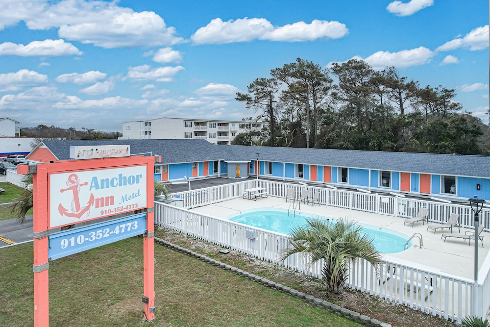 Anchor Inn Motel in Oak Island, United States