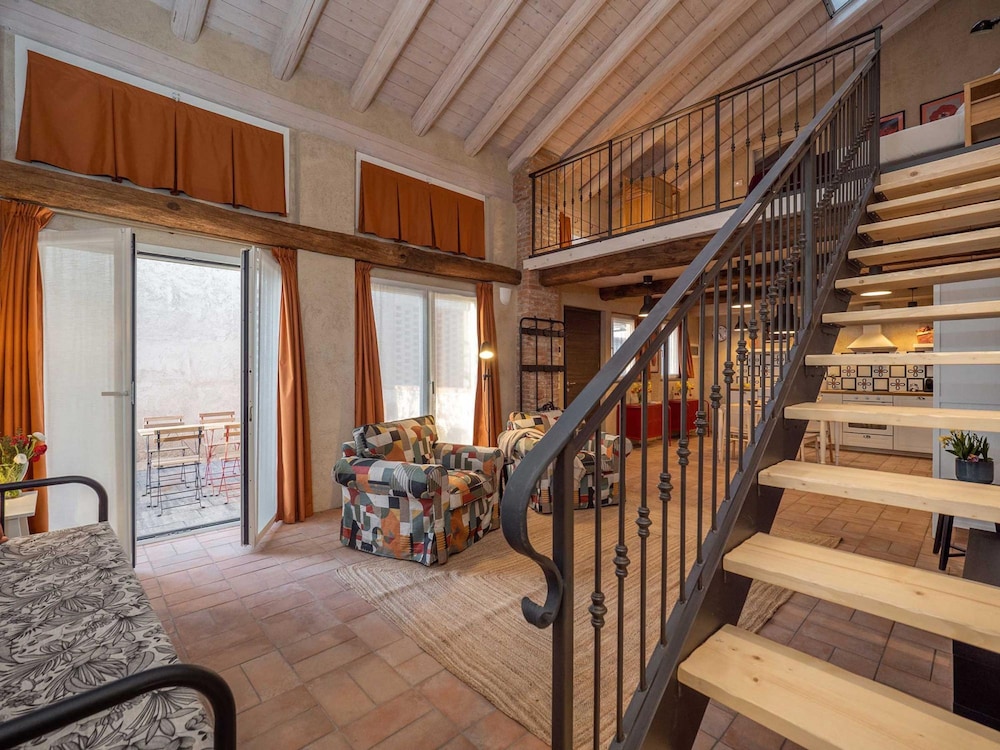 Green Lodge Apartment 11 1BR 1 Bath — 4-Star Luxury Hotel in Cressa, Italy
