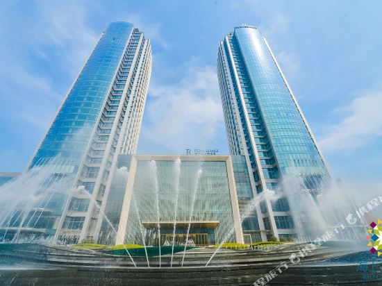 Hotel Plaza Carnival Qingdao in Qingdao, People's Republic of China