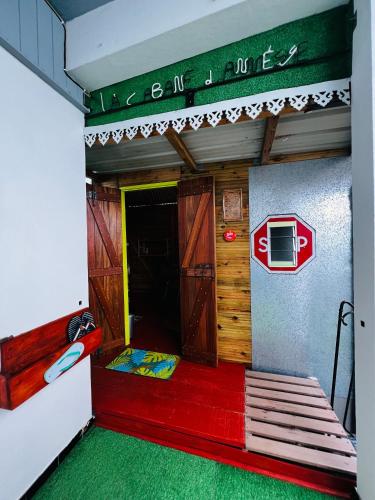 La Cabane d Annesy — Sainte-Suzanne — photo 3