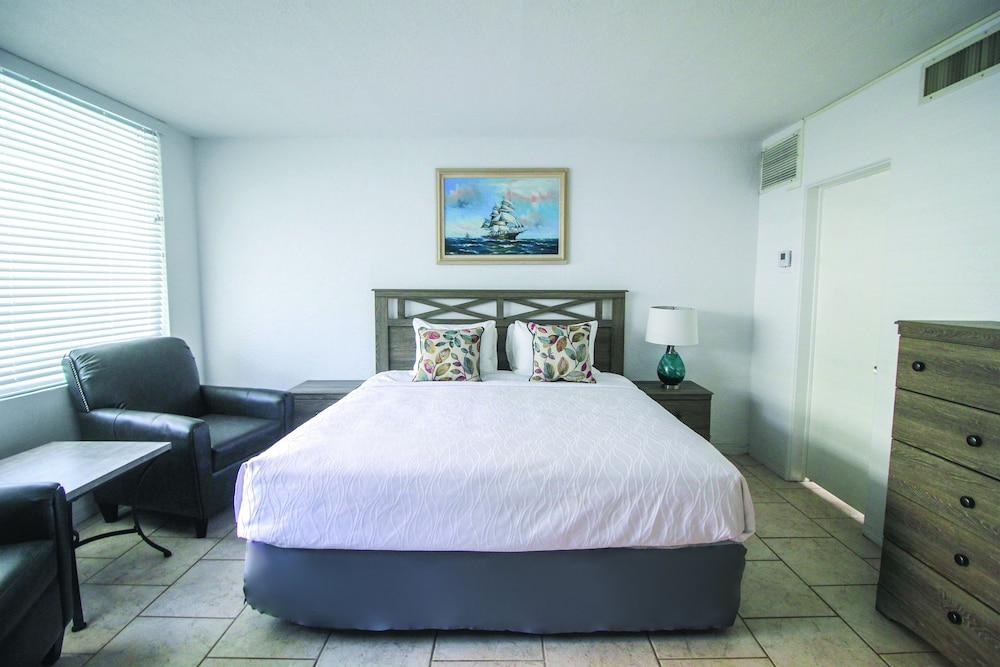 Sandalwood Beach Resort - photo 3