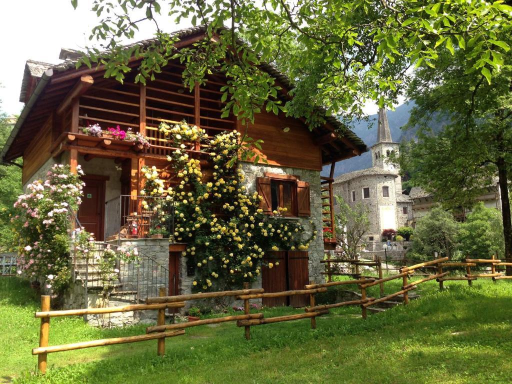 Ca dal Cros - carbon neutral hotel in Campertogno