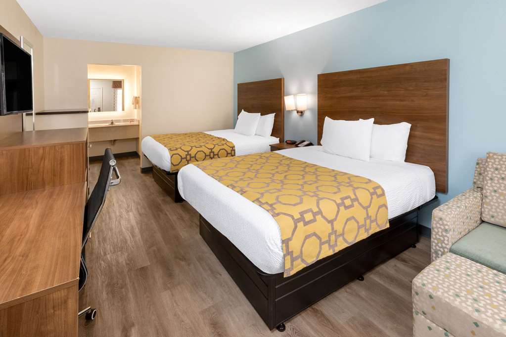 Baymont by Wyndham Biloxi Ocean Springs - photo 14