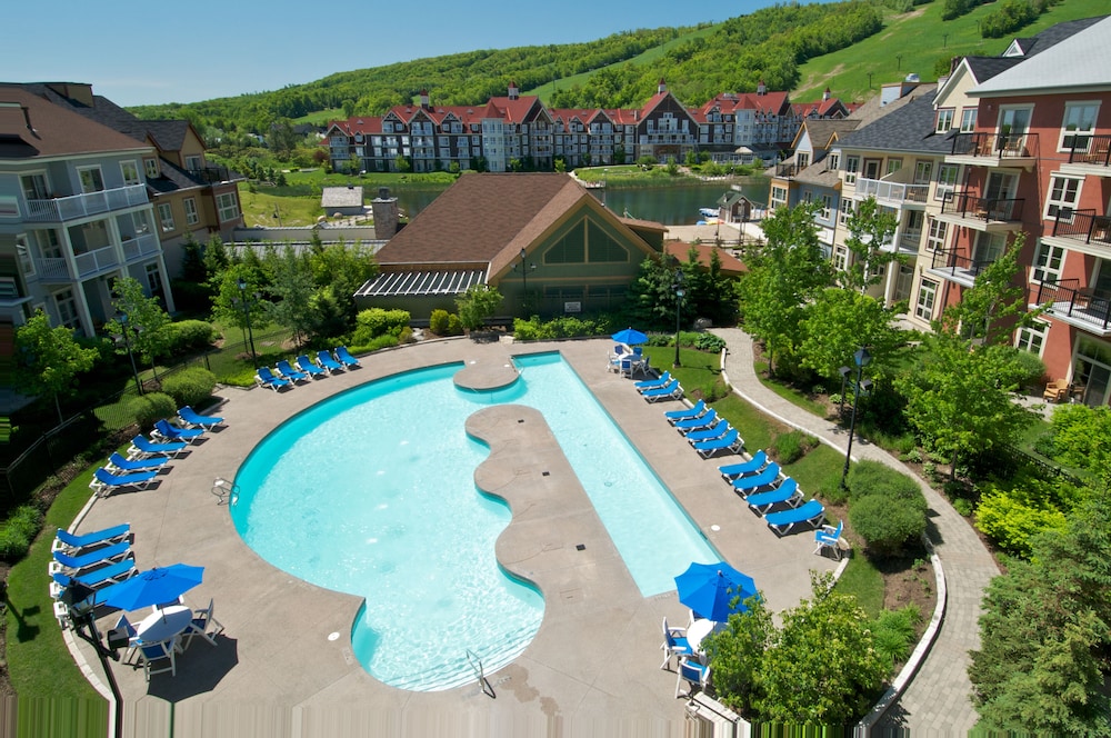 Blue Mountain Resort Mosaic Suites in Collingwood, Canada