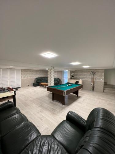 Lusyana — Janze