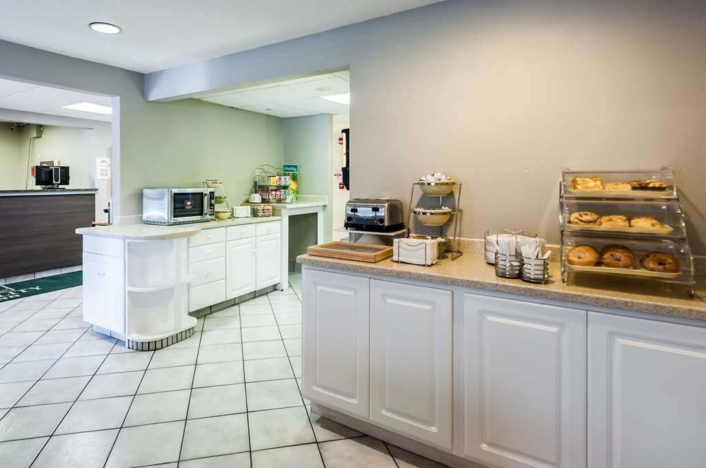 Quality Inn Solomons Beacon Marina - photo 22