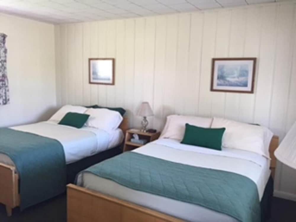 Rock Ledge Motel - photo 8