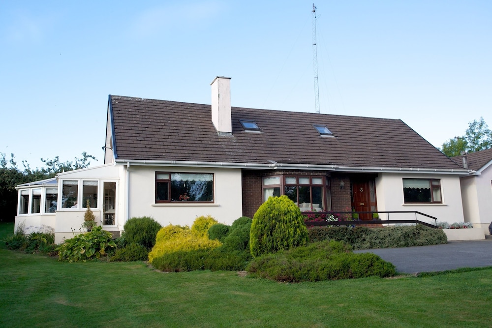 Glen na Smole — 4-Star Luxury Hotel in Wicklow, Republic of Ireland