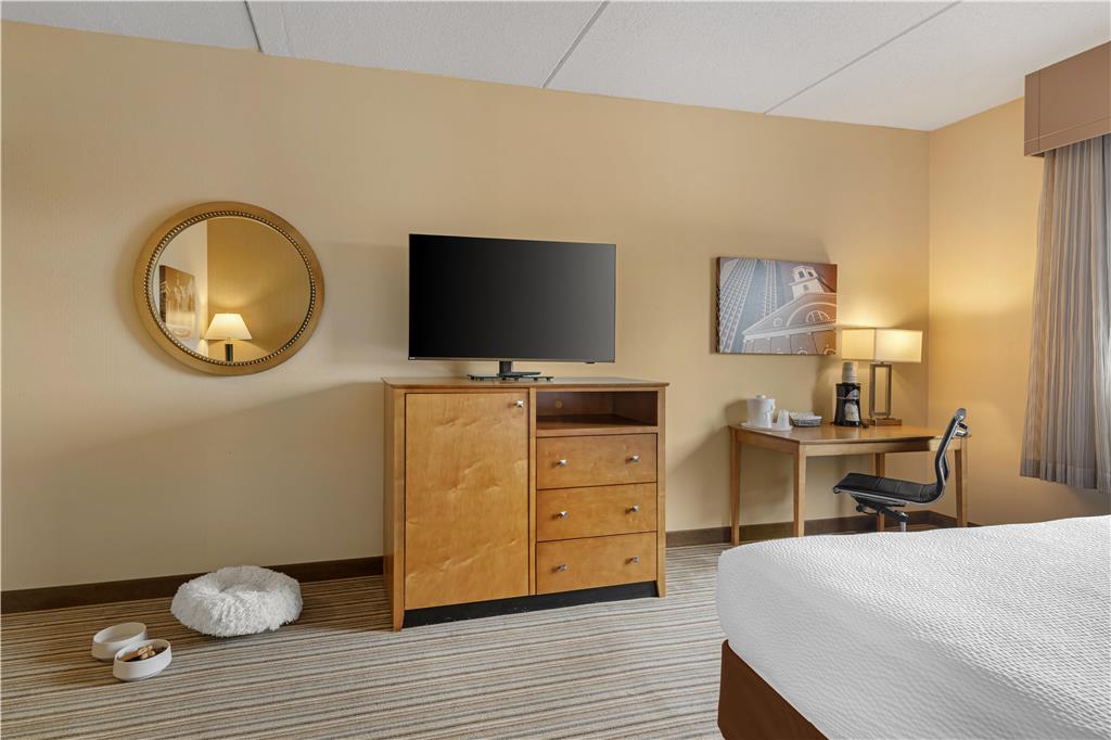 Best Western Royal Plaza Hotel & Trade Center - photo 53