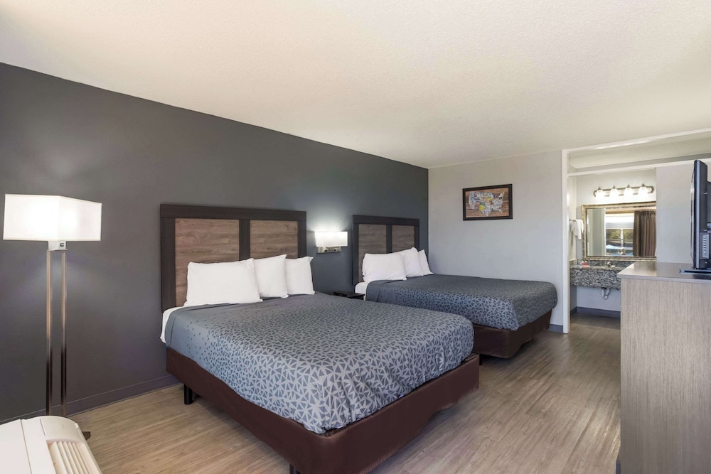 Econo Lodge Cave City - photo 16