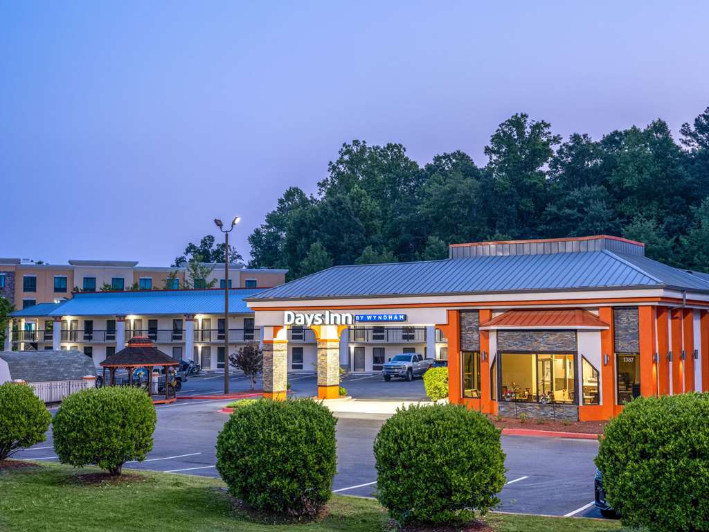 Days Inn by Wyndham Clemson - photo 4