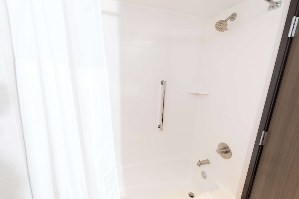 Hilton Garden Inn Des Moines Airport - photo 19