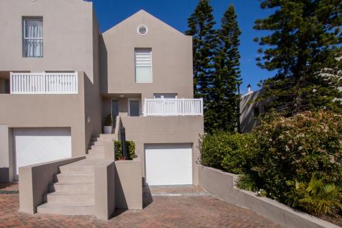 Spectacular Avenues Fresnaye
