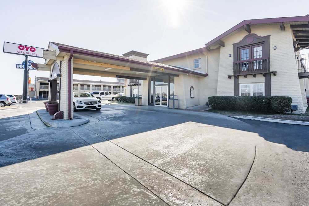 OYO Hotel Tulsa N Sheridan Rd & Airport - featured photo