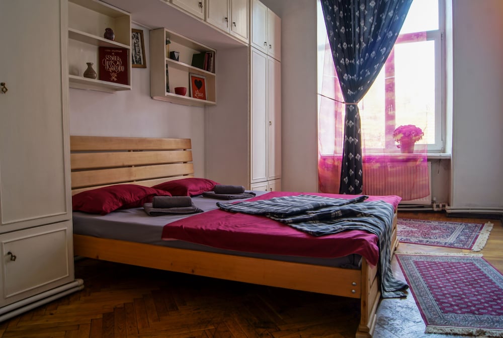 Opera Rooms & Hostel Tbilisi