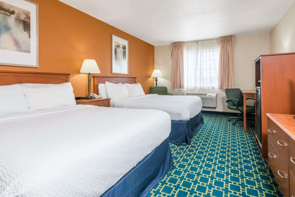 Baymont by Wyndham Santa Fe - photo 4