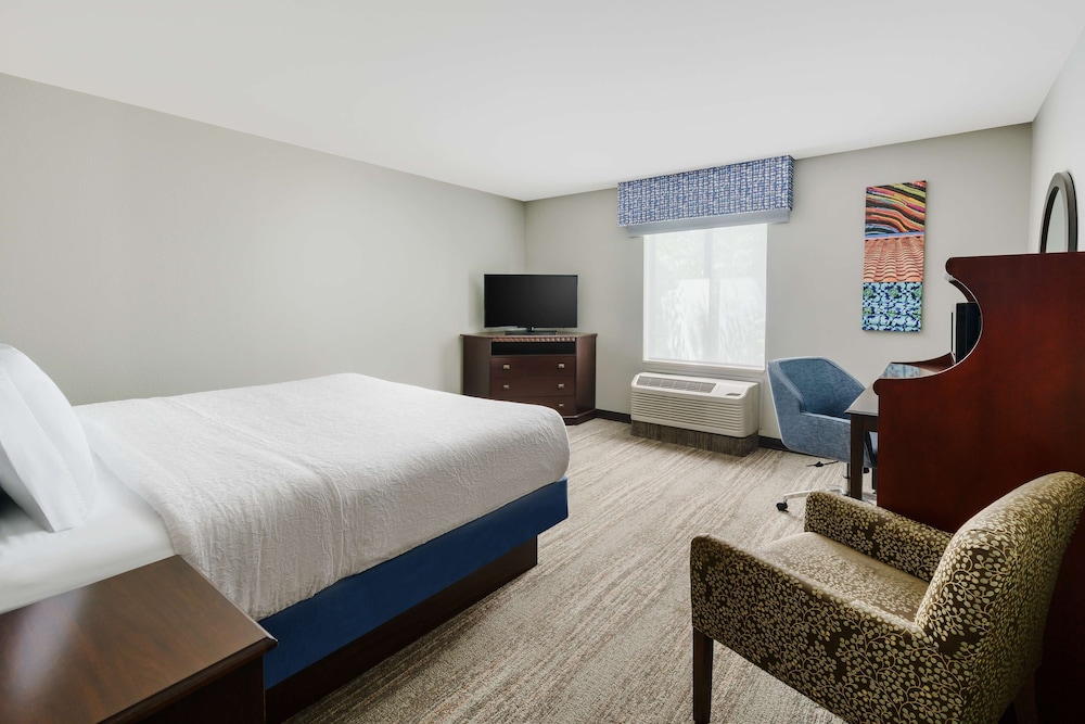 Hampton Inn & Suites West Sacramento - photo 4