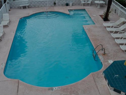 The Diplomat Family Motel - photo 10