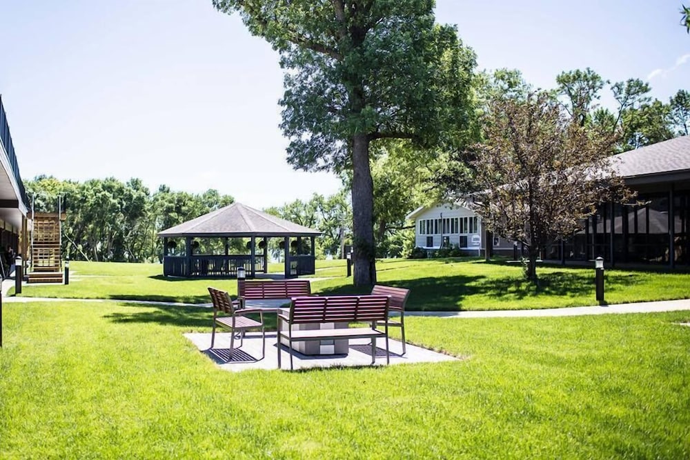 Okoboji Commons Hotel - photo 24
