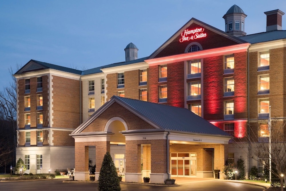 Hampton Inn & Suites Williamsburg Central - photo 31