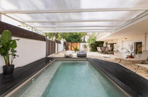 Rafia Loft Loutraki Heated Pool & Billiard I Beach — 4-Star Luxury Hotel in Loutraki, Greece