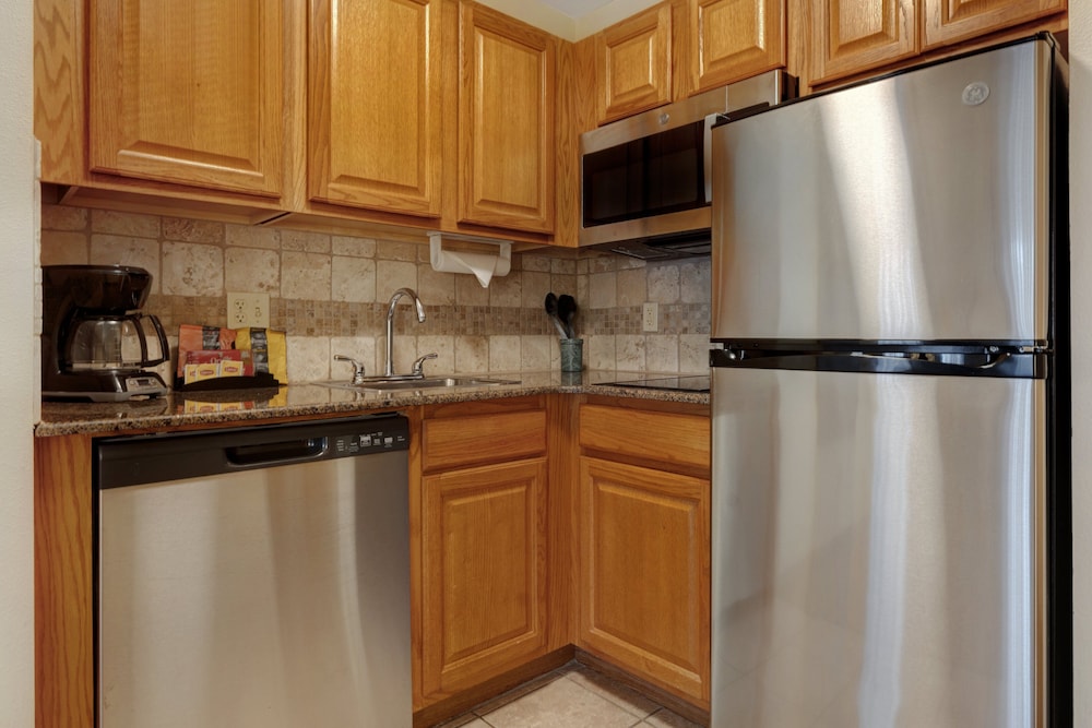 Staybridge Suites Tallahassee by IHG - photo 8