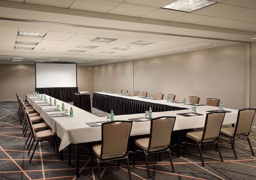 Hilton Arlington - photo 50