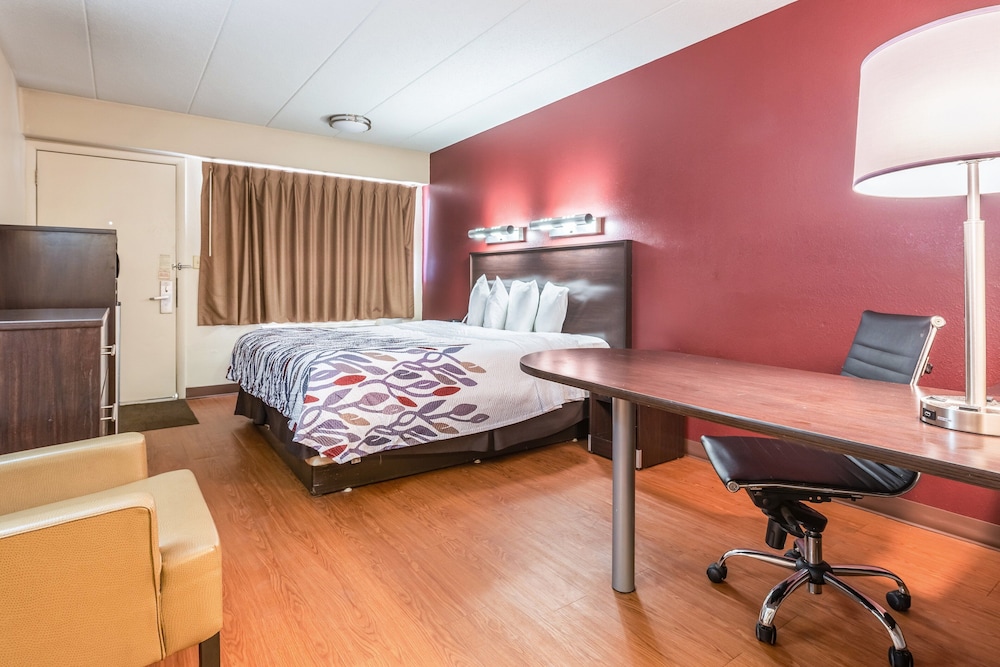 Red Roof Inn Merrillville - photo 12