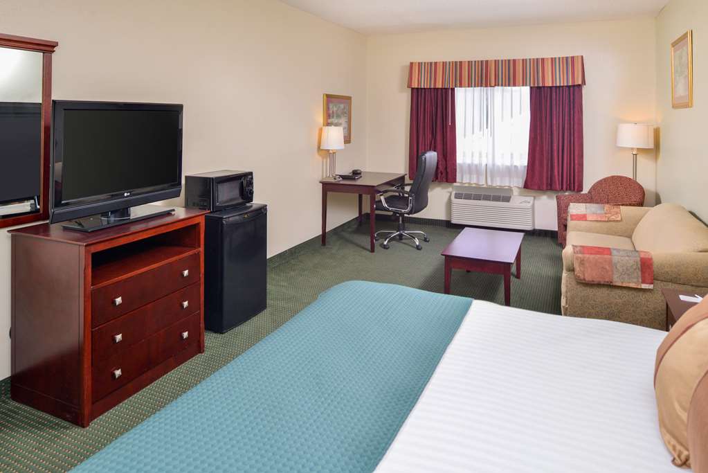 Americas Best Value Inn Wiggins - photo 13