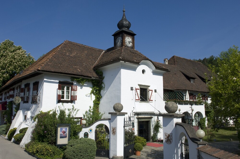 Hotel Schloss Leonstain in Poertschach Am Woerthersee, Austria