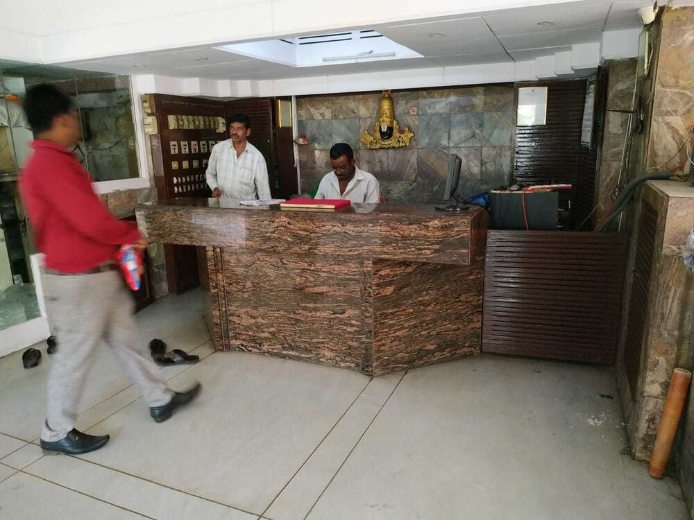 Iroomz Sri Balaji Residency in Vijayawada, India