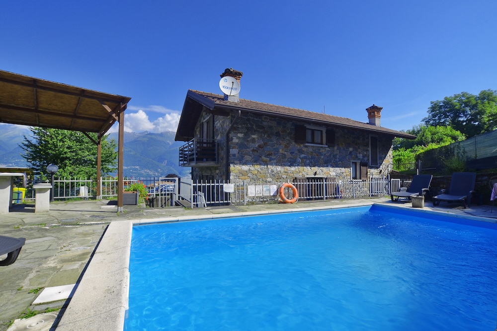 Belvedere — 4-Star Luxury Hotel in Colico Piano, Italy