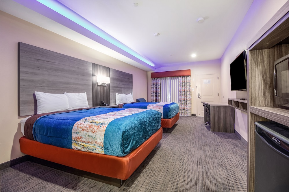 Scottish Inn & Suites Houston Willowbrook - photo 10