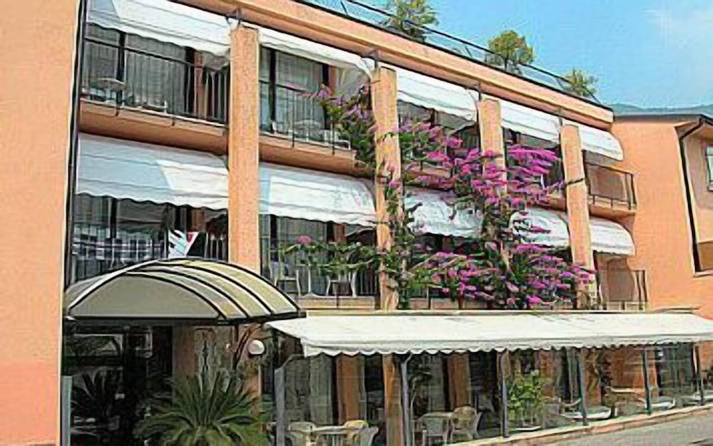 Hotel Lido - carbon neutral hotel in Gargnano