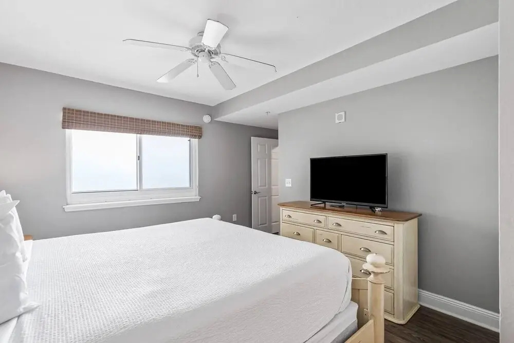 Emerald Beach Resort 1133 Beachfront with Breathtaking Views by Beach Haven Vacation Rentals - photo 6