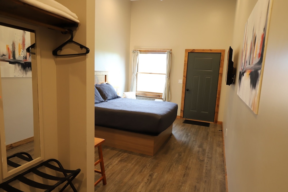 Lakeside Resort - photo 24