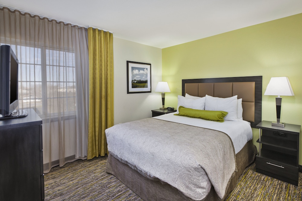 Candlewood Suites Indianapolis Airport by IHG - photo 6