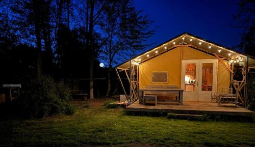 Glampingtent Grou — hotel in Grou