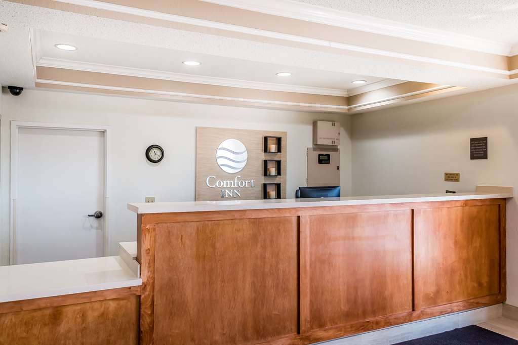 Comfort Inn near Frost Bank Center - photo 4