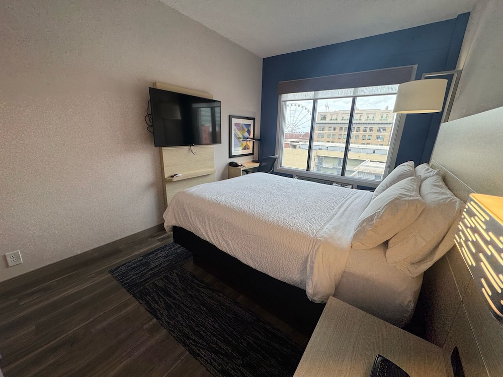 Holiday Inn Express & Suites Atlanta Downtown by IHG - photo 60