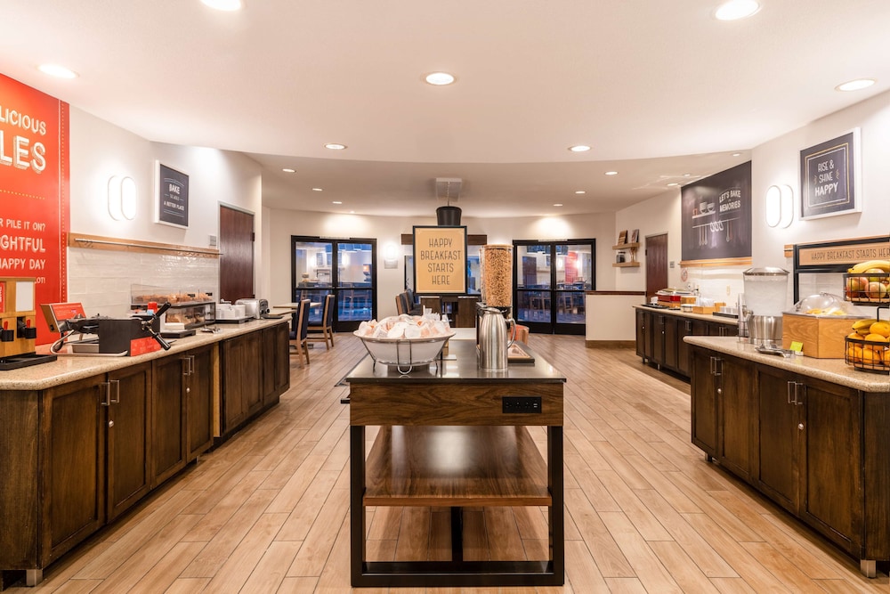 Hampton Inn by Hilton Irvine East Lake Forest - photo 29