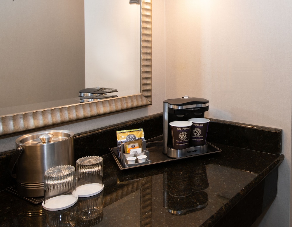DoubleTree by Hilton Philadelphia West - photo 30