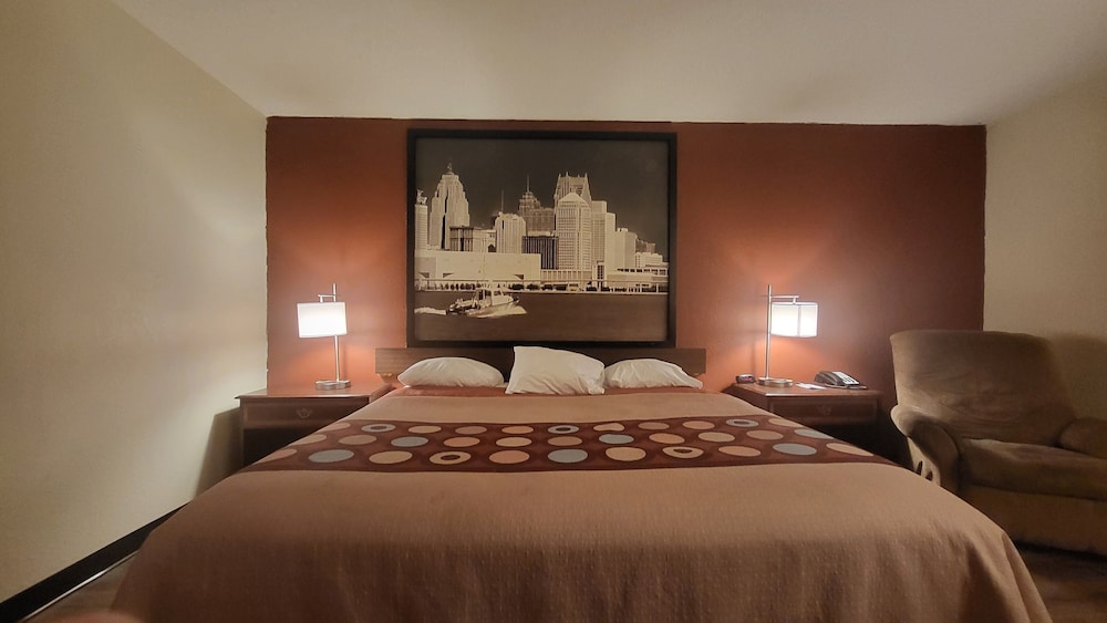 Super 8 by Wyndham Canton Livonia Area - photo 10