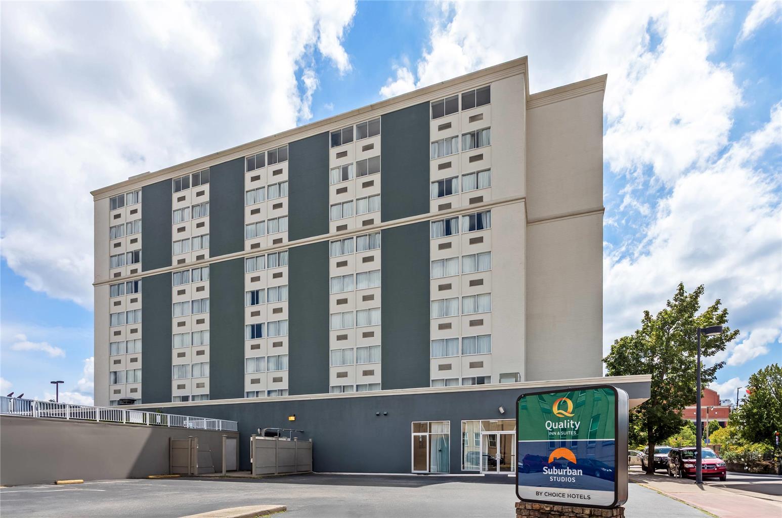 Quality Inn & Suites Charleston Civic Center — hotel near Yeager Airport
