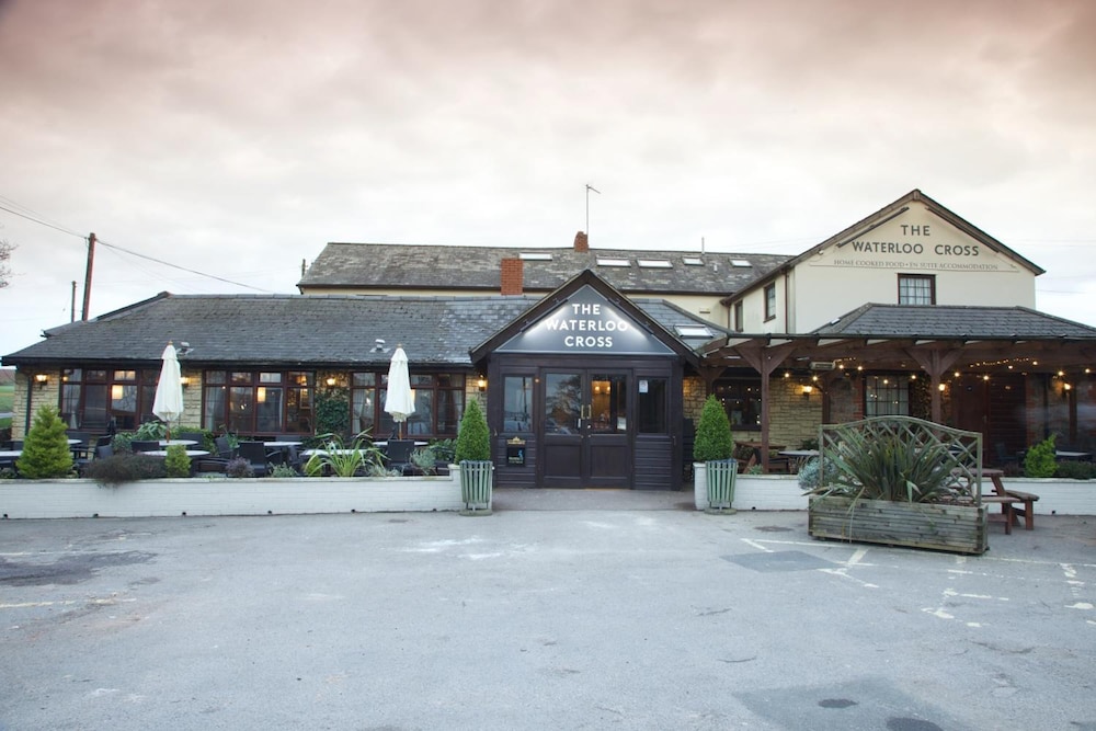 Waterloo Cross Devon by Marston's Inns - carbon neutral hotel in Cullompton