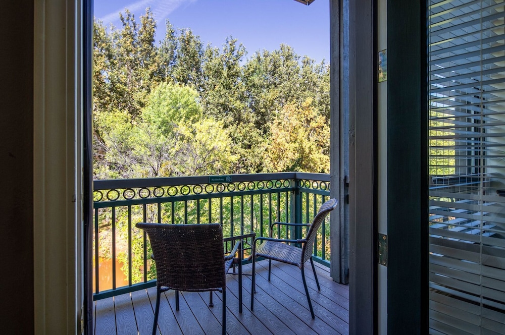The Inn Above Oak Creek - photo 45