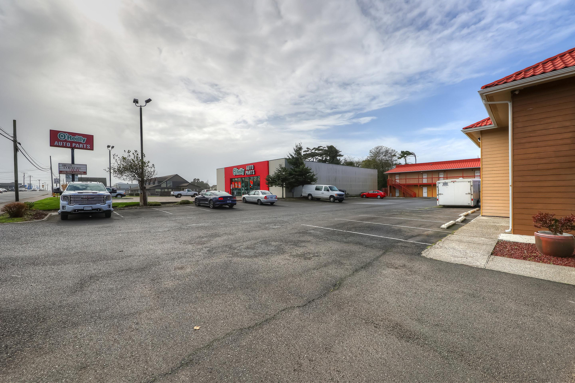 Newport Inn By Oyo Hwy 101 - photo 3