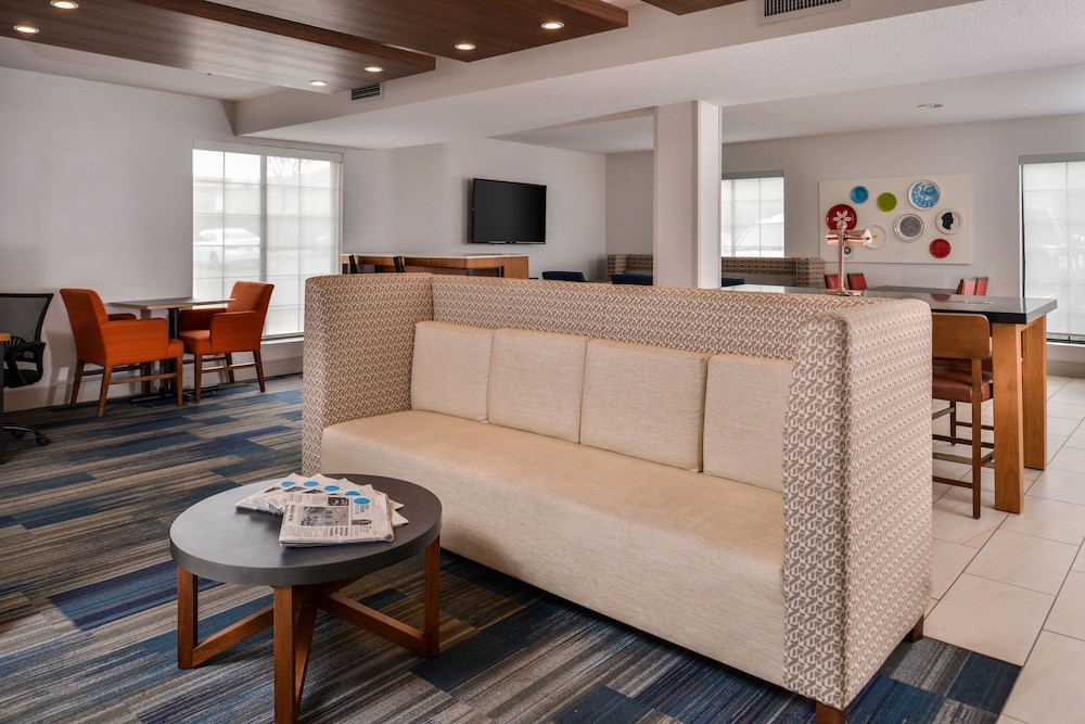 Holiday Inn Express Westley North Patterson Area - photo 3